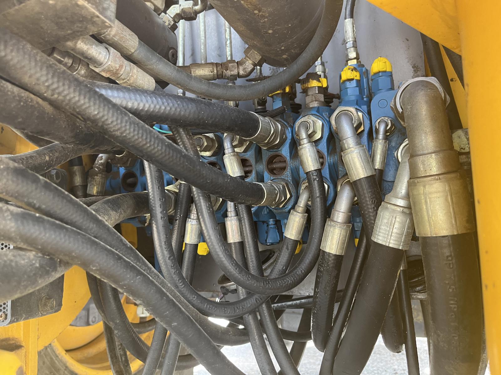 ./imagenes/INVOICE/2019/15154/VOLVO BL70 (11).JPG